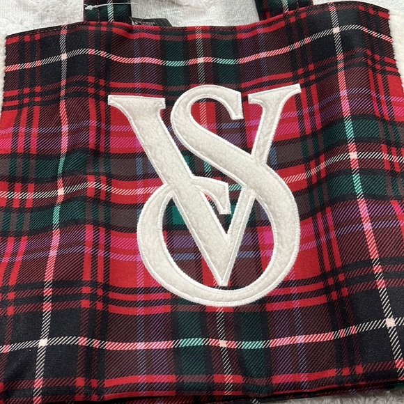 New!! Victoria’s Secret Limited Edition Large Plaid Tote With Logo - Picture 5 of 11